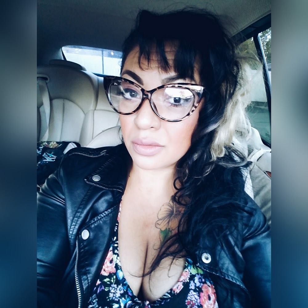 Meet your Posher, Angie